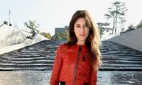 Charlotte Gainsbourg en el front row de Louis Vuitton