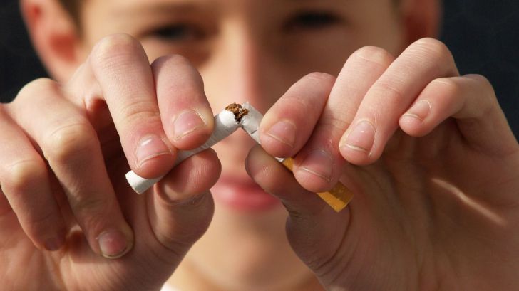 España registra mínimo histórico en consumo de tabaco en 30 años