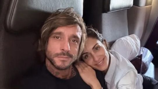 Hiba Abouk y Antonio Revilla confirman su ruptura tras borrar fotos en Instagram